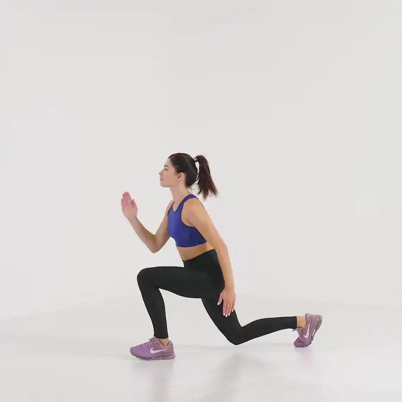 a woman is working out, doing lunge jump_how to lose weight in thighs and butt